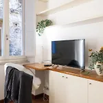 Apartment Guesthost - Historic Palace In The Heart Of *
