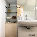 Guesthost - Historic Palace In The Heart Of Apartment *