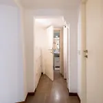 Guesthost - Historic Palace In The Heart Of Apartment