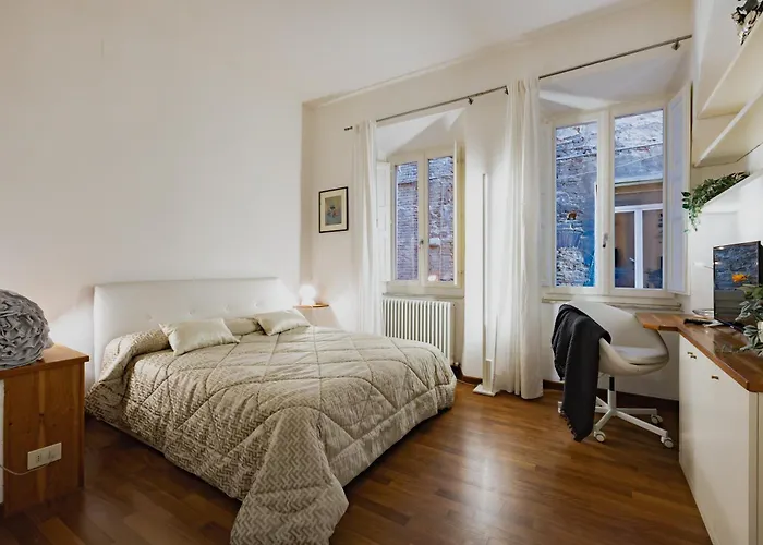 Guesthost - Historic Palace In The Heart Of * 锡耶纳