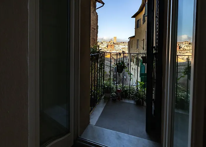 Guesthost - Historic Palace In The Heart Of * 锡耶纳