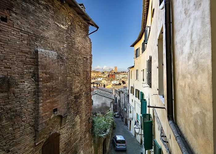 Guesthost - Historic Palace In The Heart Of Apartmán *