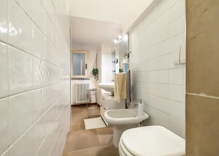 Apartment Guesthost - Historic Palace In The Heart Of