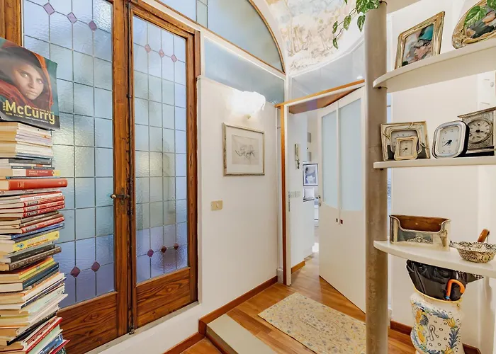 Apartment Guesthost - Historic Palace In The Heart Of *