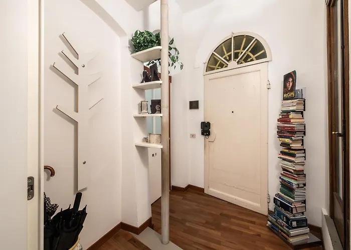 Guesthost - Historic Palace In The Heart Of *