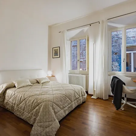 Guesthost - Historic Palace In The Heart Of * シエーナ